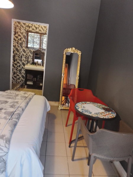 Aloha Menlyn Lodge Ensuite Rooms with shower all with own entrance and unlimited free WiFi, Pretoria, South Africa