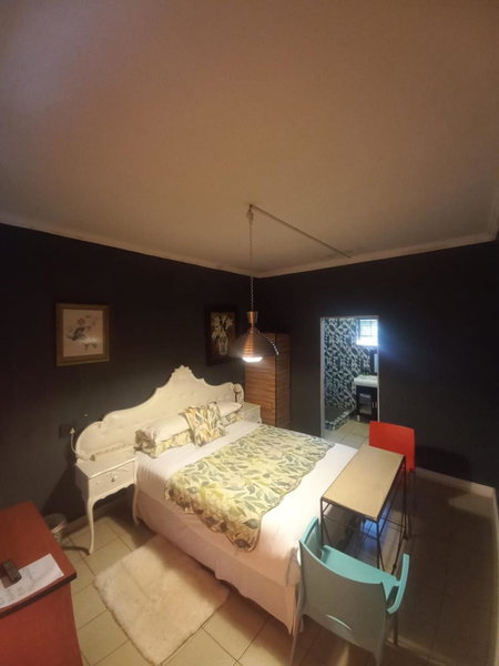 Aloha Menlyn Lodge Ensuite Rooms with shower all with own entrance and unlimited free WiFi, Pretoria, South Africa