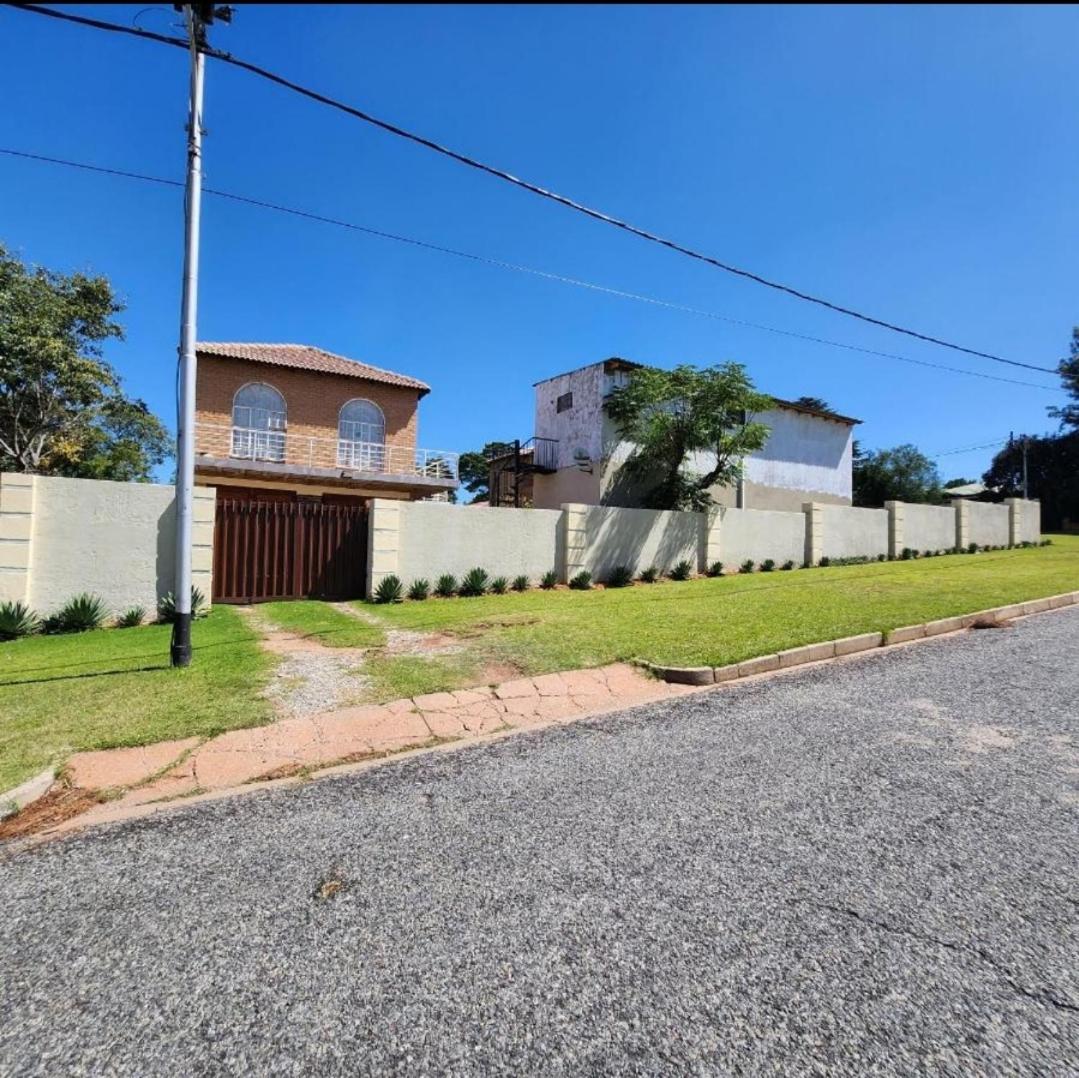 Hotel · The Signature Venue and Guesthouse, Roodepoort
