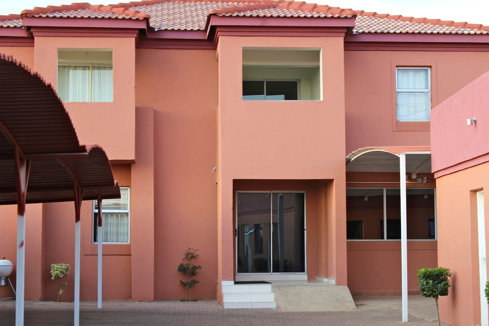 Hotel · Mogwase Bed and Breakfast, Moses Kotane