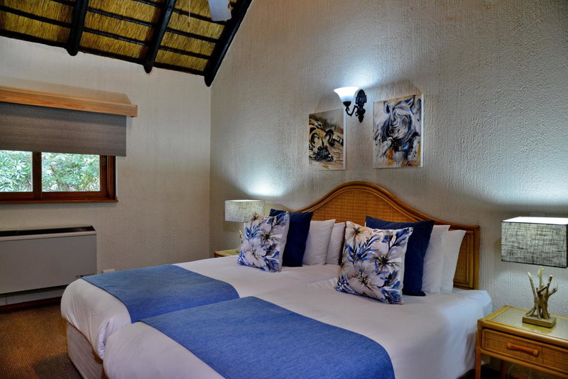 Cambalala - Luxury Units - in Kruger Park Lodge - Serviced Daily, Free Wi-Fi, Hazyview, South Africa