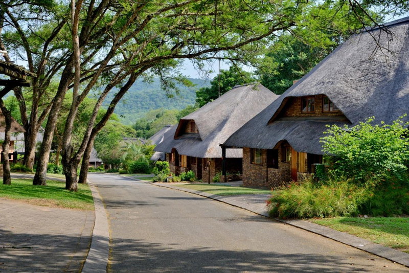 Cambalala - Luxury Units - in Kruger Park Lodge - Serviced Daily, Free Wi-Fi, Hazyview, South Africa