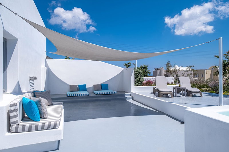 Majestic Sky Luxury Suites, Santorini, Greece
