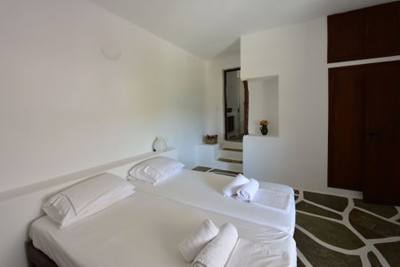 Petra Holiday Village, Ios, Greece