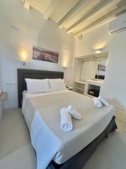 Crystal Suites, Mykonos, Greece