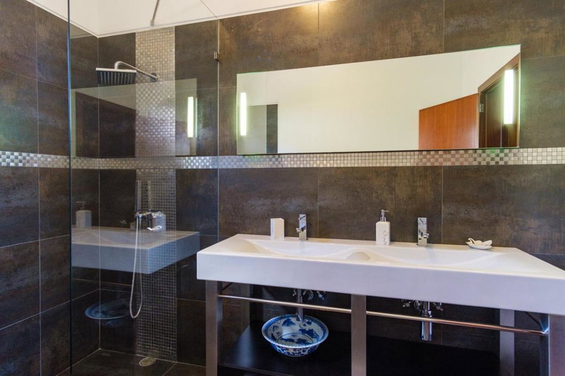 GuestReady - Spacious stay with sea views, Caniço, Portugal