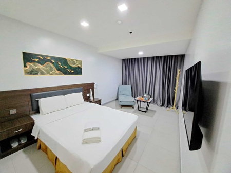 Luna Hotel, Pasay, Philippines