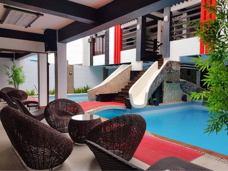 Casa Demetria Duplex Hot Spring Resort Laguna, Pansol, Philippines