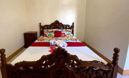 RedDoorz @ White Castle Beach Resort Iba Zambales, Iba, Philippines