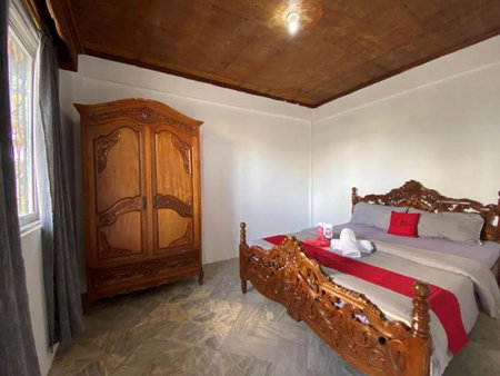 RedDoorz @ White Castle Beach Resort Iba Zambales, Iba, Philippines