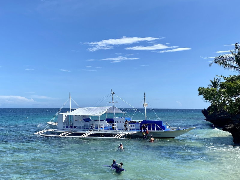 Magic Oceans Dive Resort, Anda, Philippines