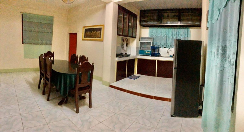 15pax-2 minutes to Vigan-RoseandFer Transient-2 Bedroom House, Bantay, Philippines