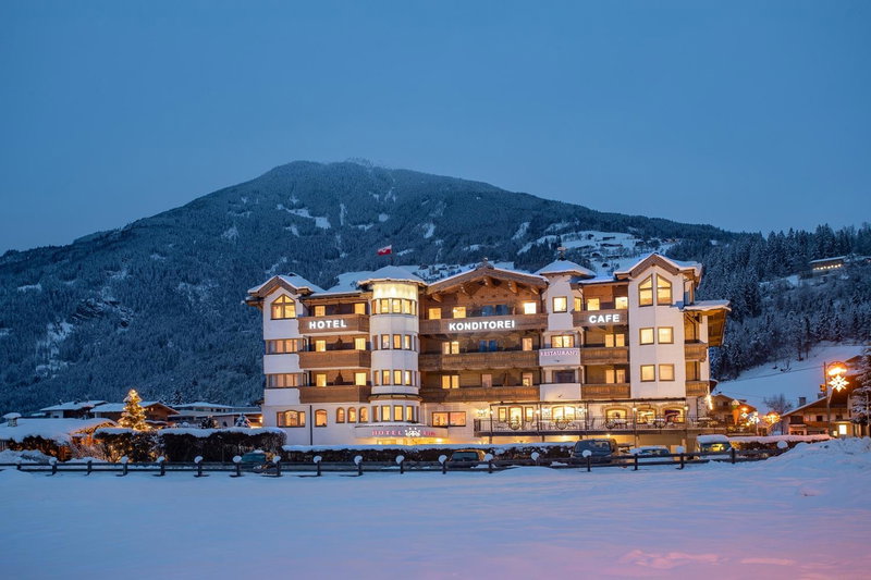 Hotel Riedl im Zillertal, Stumm, Austria