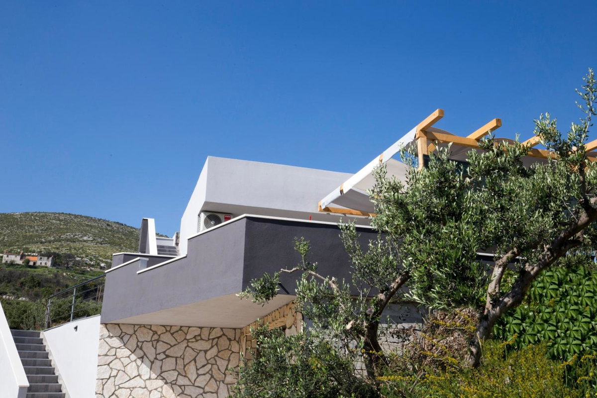 Holiday House M&A&K with swimming pool, Croatia