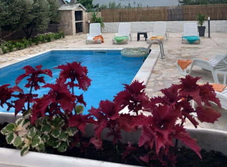 Holiday House M&A&K with swimming pool, Kastel Stafilic, Croatia