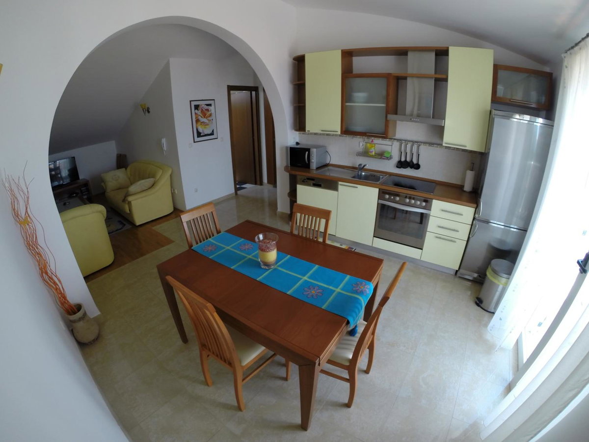Hotel · Apartments Romana, Slatine