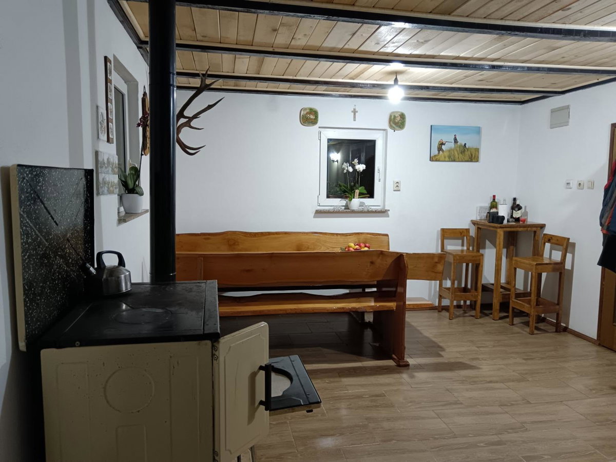 Hotel · Drago Kremenjaš, Delnice