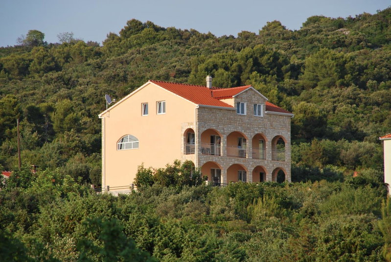 Villa Lunaris, Maslinica, Croatia