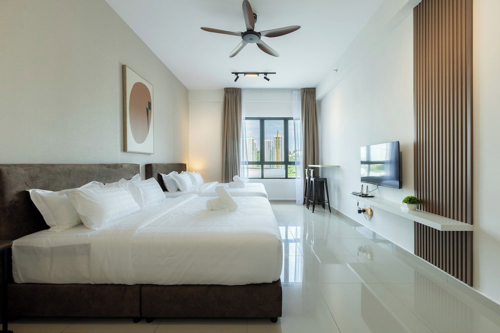 Hotel · Sunshine Residence Suites, George Town