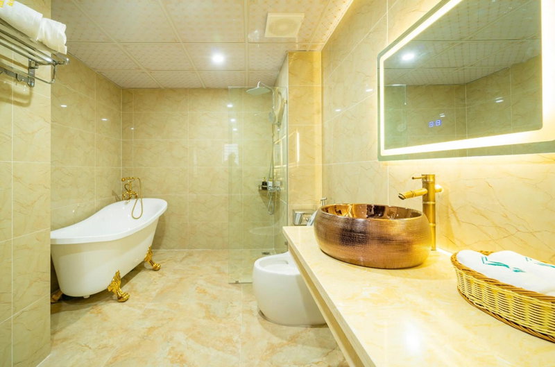 Villa Hạnh Phúc Bãi Cháy, Ha Long, Vietnam