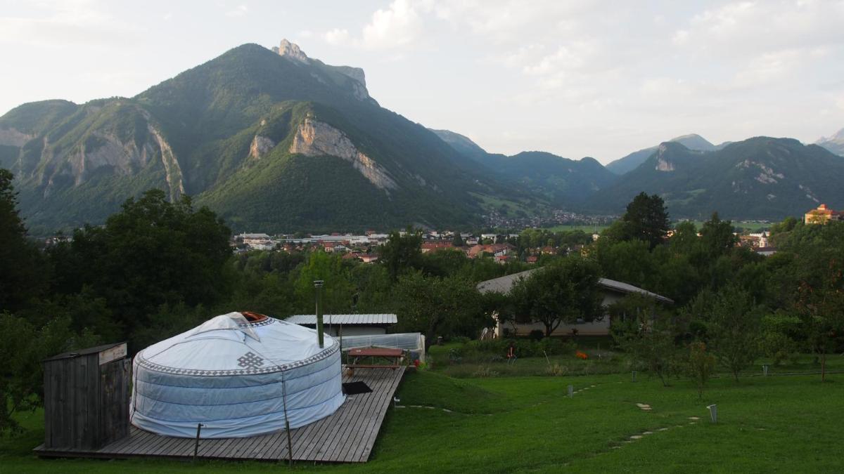 Yourtes Olachat proche Annecy, France