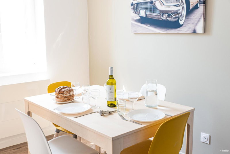 Fontaines de Valence d'Agen Centre Ville Netflix Proche Parking Gratuit, Valence, France
