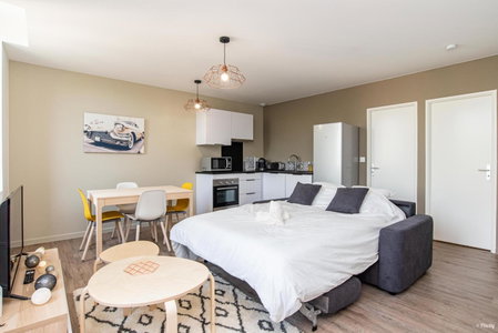 Fontaines de Valence d'Agen Centre Ville Netflix Proche Parking Gratuit, Valence, France