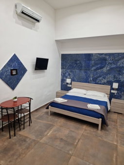 El Corazon de Napoles, Elegante Suite nel Centro Storico di Napoli, Naples, Italy
