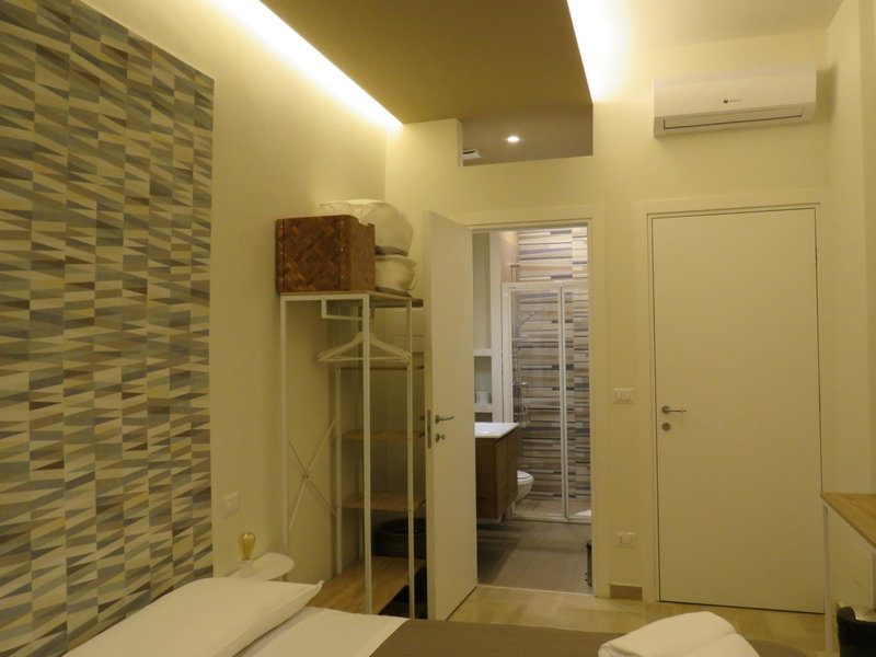 Apulia 35, Bari, Italy