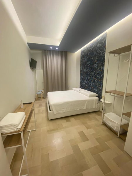Apulia 35, Bari, Italy