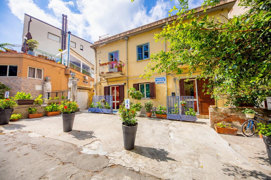 Hortensia House, Cefalù, Italy