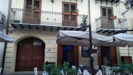 Cassari UpArtments, Palermo, Italy