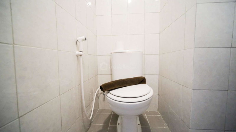 Comfy and Spacey 2BR Apartment at Suncity Residence By Travelio, Sidoarjo, Indonesia