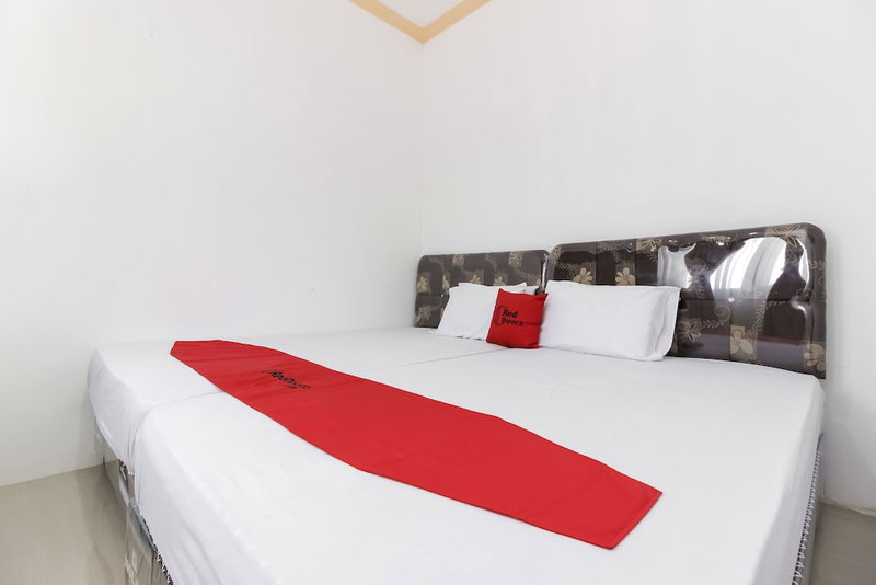 RedDoorz near Sam Ratulangi Airport, Manado, Indonesia