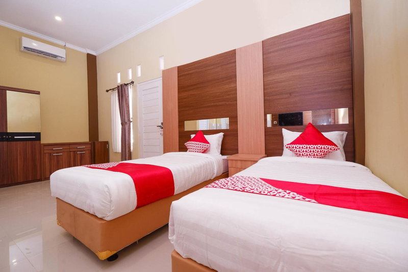 Shabrina Homestay Syariah Terminal Tirtonadi Solo RedPartner, Solo, Indonesia