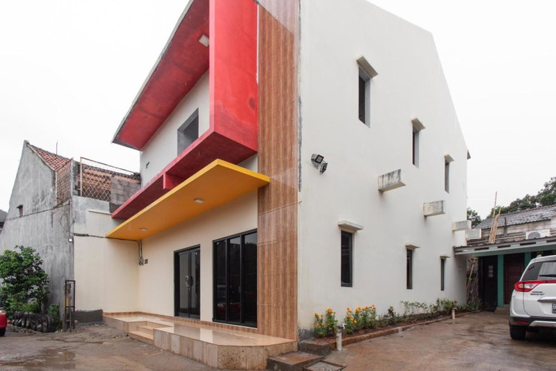 RedDoorz Plus near Trans Studio Cibubur 2, Cibubur, Indonesia