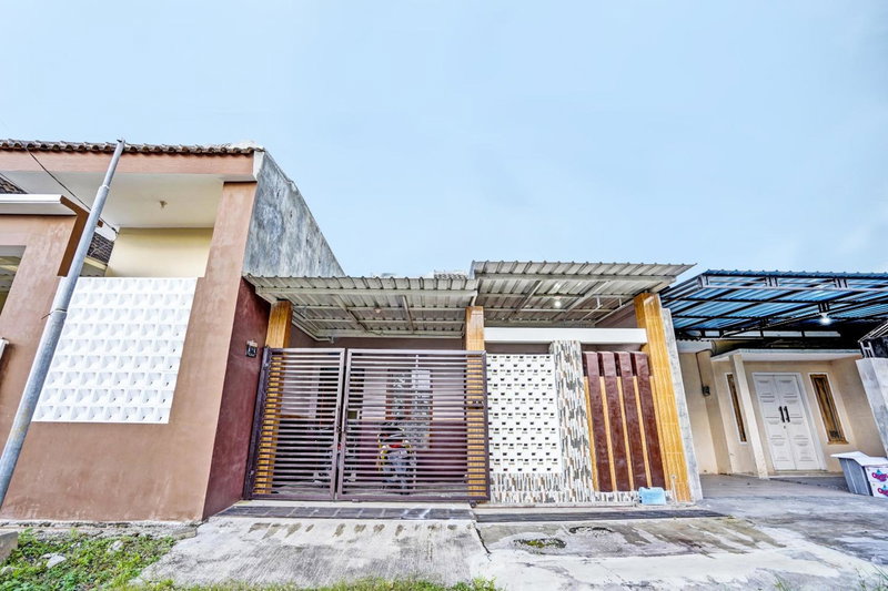 Hotel O Sobat Ijen HomestayNearSungai Prengsengan, Rogojampi, Indonesia