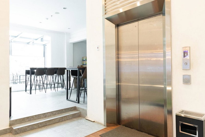 RedDoorz Premium near Centre Point Mall Medan, Medan, Indonesia