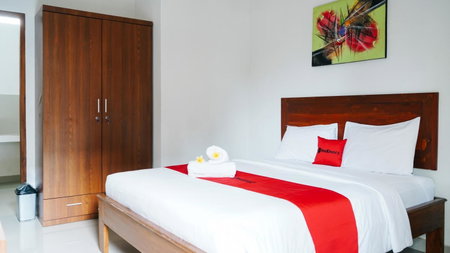 RedDoorz at Ampenan Mataram Lombok, Tanjungkarang, Indonesia
