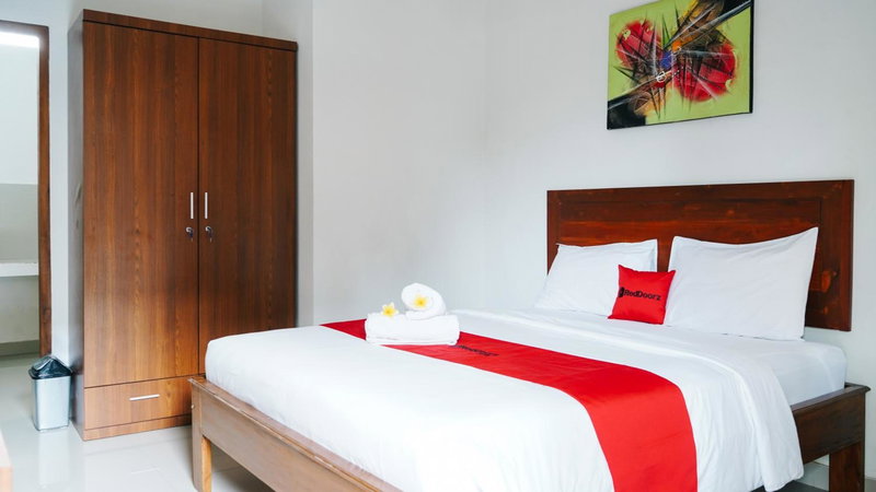RedDoorz at Ampenan Mataram Lombok, Tanjungkarang, Indonesia