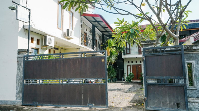 RedDoorz at Ampenan Mataram Lombok, Tanjungkarang, Indonesia