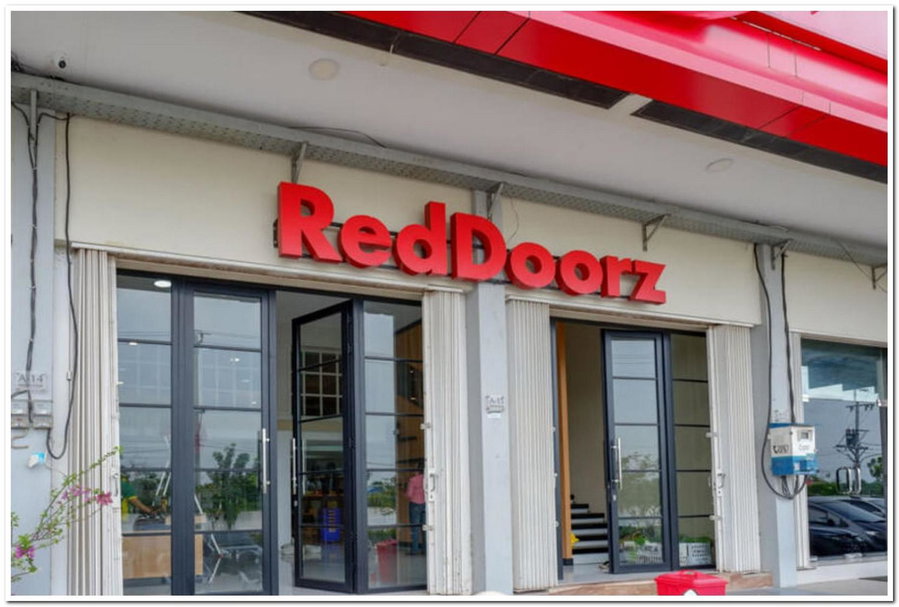 RedDoorz Plus @ Madukoro Raya Semarang, Kalibanteng-lor, Indonesia