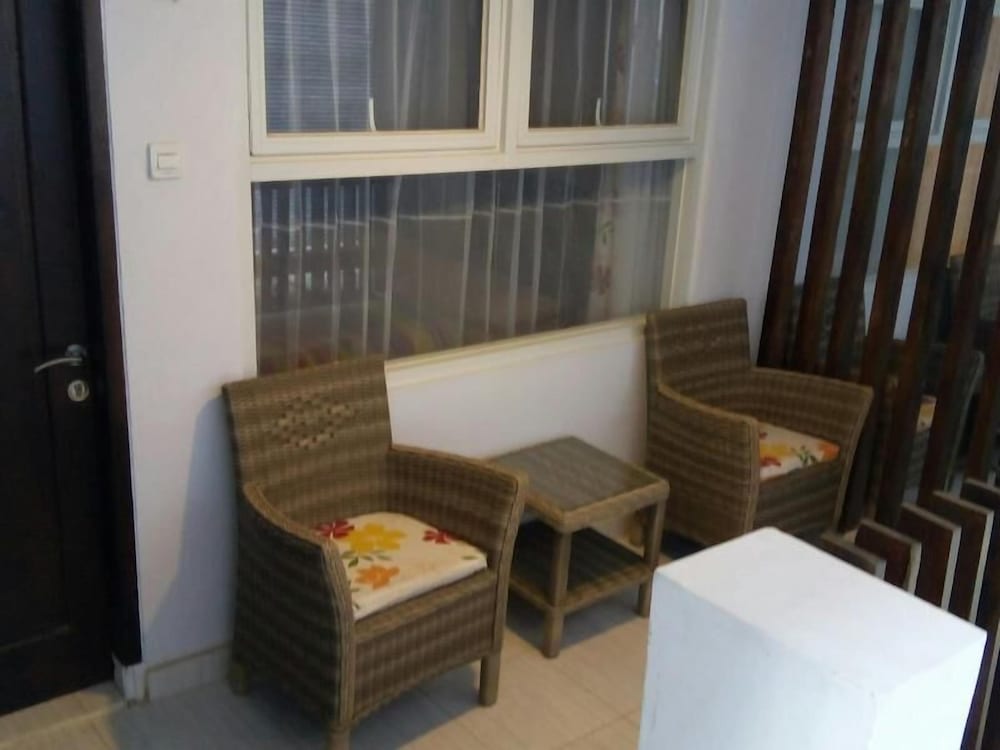 Hotel · Holiday Beach Inn, Pangandaran
