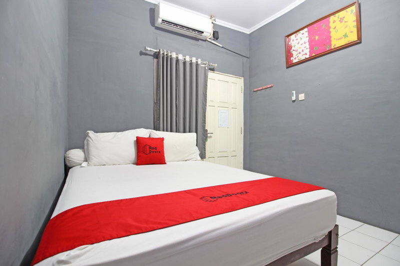 RedDoorz near Terminal Condong Catur, Yogyakarta, Indonesia