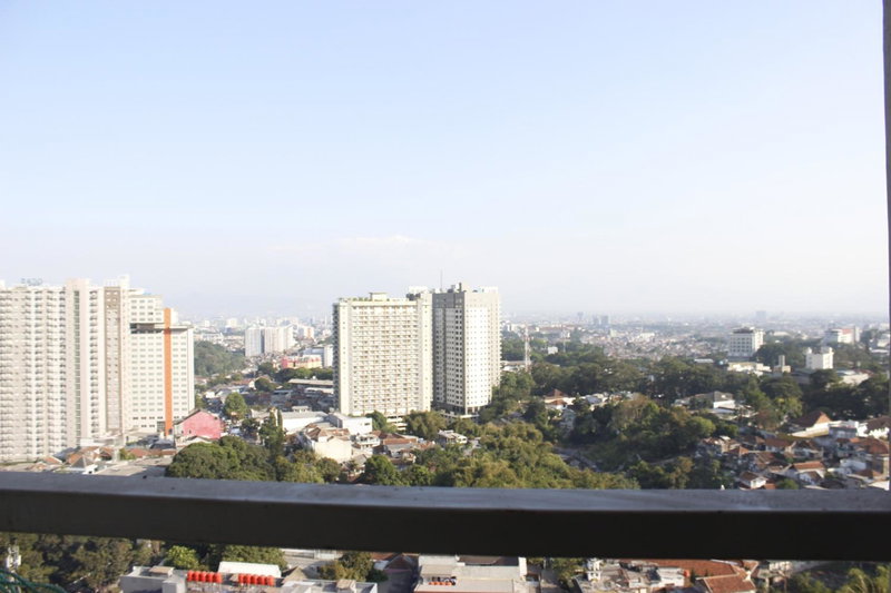 Scenic 2BR Apartment at Parahyangan Residence near UNPAR By Travelio, Bandung, Indonesia