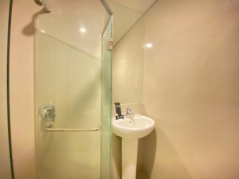 Deluxe & Well Appointed 2BR at El Royale Apartment By Travelio, Bandung, Indonesia