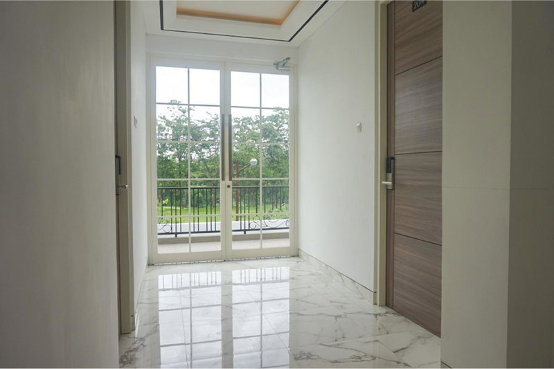 RedDoorz near Araya Family Club House, Malang, Indonesia