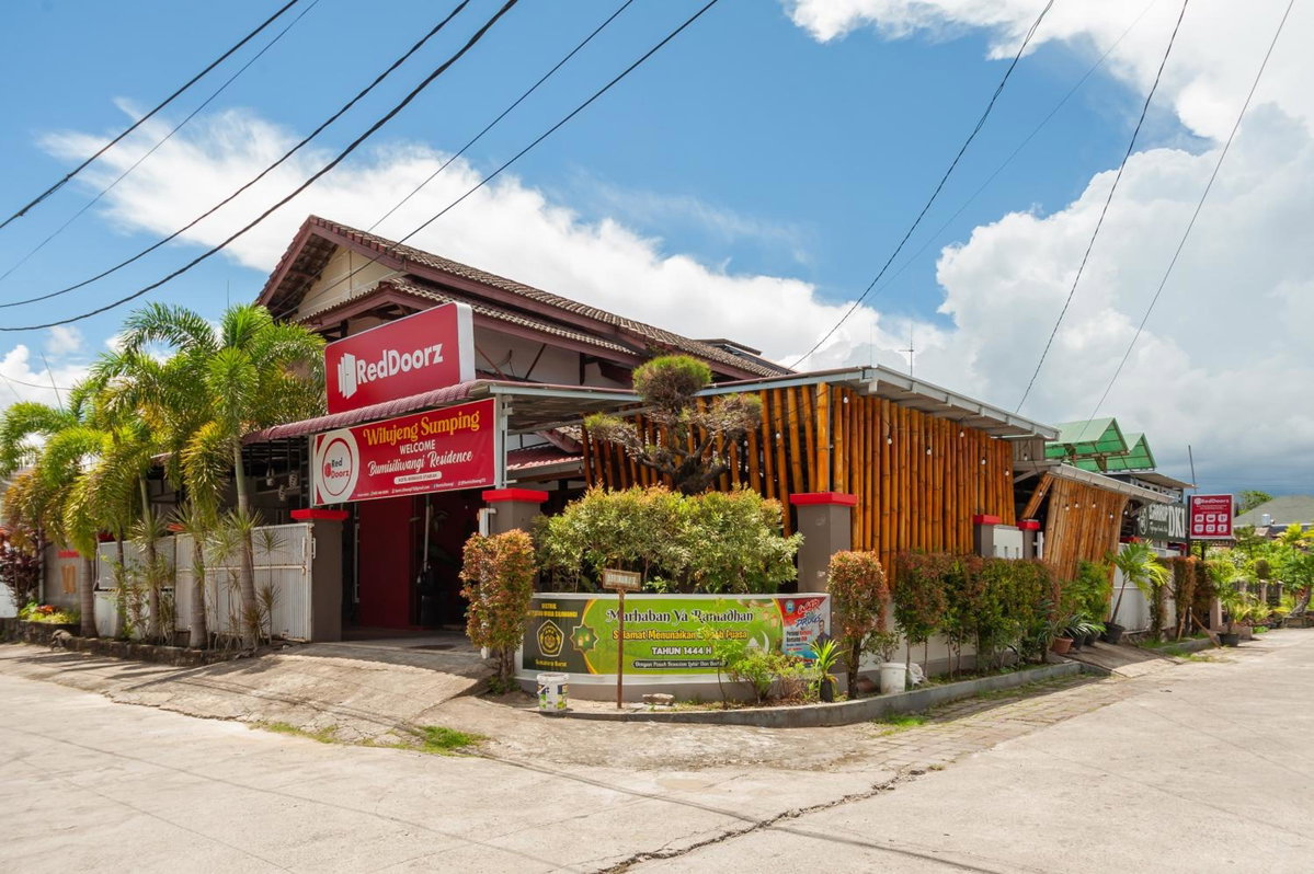 RedDoorz Syariah at Bumi Siliwangi Residence Padang, Indonesia