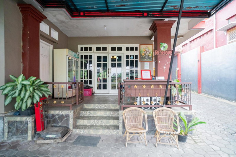 RedDoorz at Oro Oro Ombo Batu, Tlekung, Indonesia