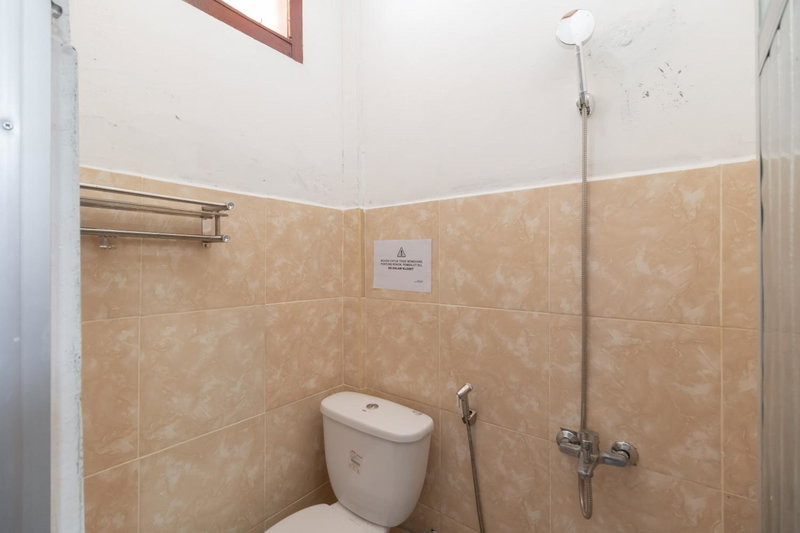RedDoorz Syariah near Jakabaring Sport City Palembang, Kertapati, Indonesia
